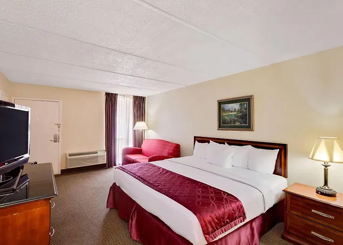 Days Inn By Wyndham Bay City