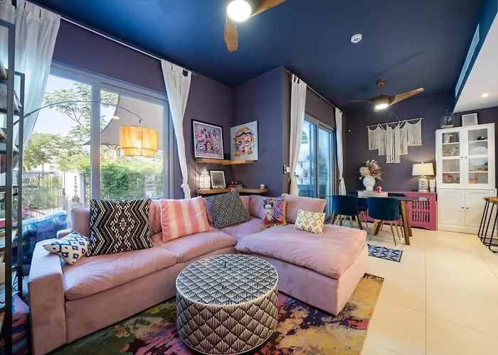 Parkside 3 Bed Family Villa With Garden Tilal Al Ghaf