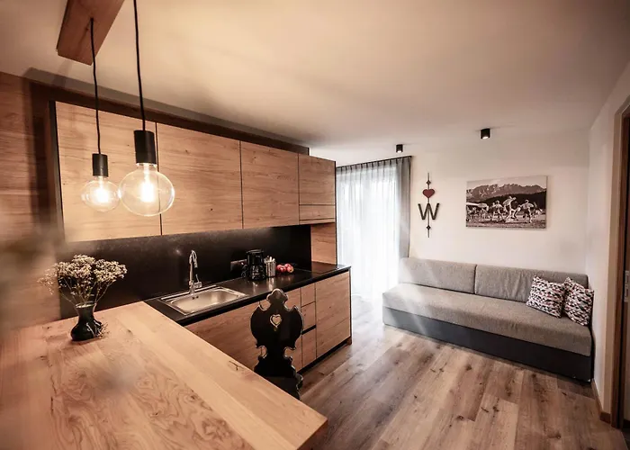 Appartement- Und Wellnesshotel Winkler Falzes