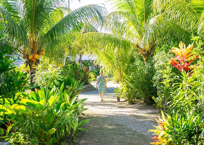 Les Lauriers Eco Hotel