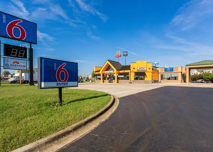 Motel 6-Clarksville, Tn