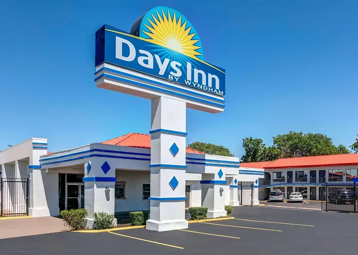 Days Inn By Wyndham South