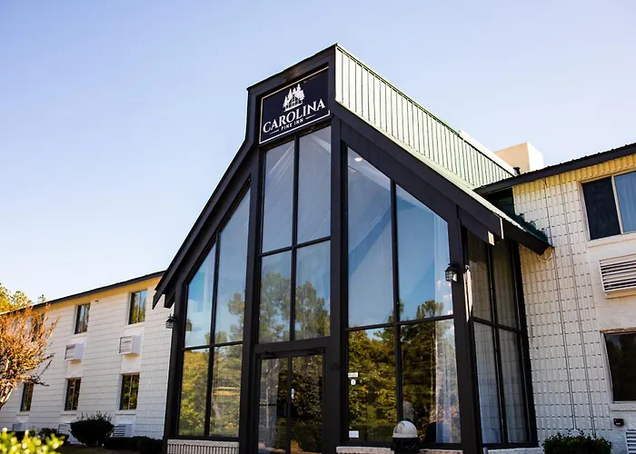 Carolina Pine Inn Near Southern Pines-Pinehurst