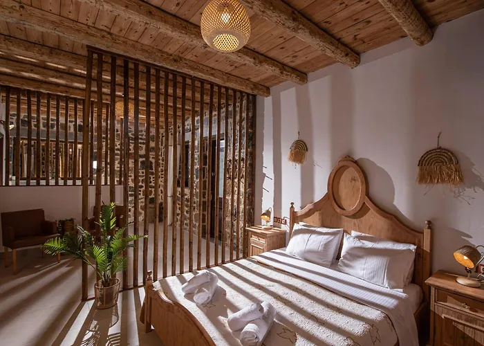Balsamico Traditional Suites Limenas Chersonisou