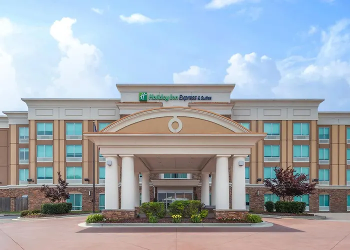 Holiday Inn Express & Suites West - Research Park By Ihg