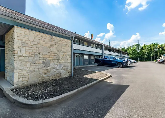 Super 8 By Wyndham Cincinnati-Springdale Oh