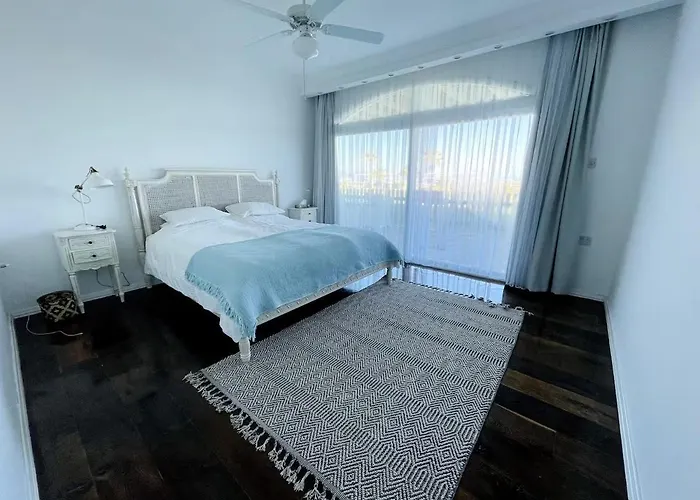 Aphrodite Beachfront Resort Official Ghaziveran