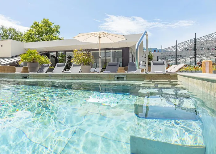 Le Riviera - Hôtel Restaurant&Spa - Ex Golden Tulip Aix les bains