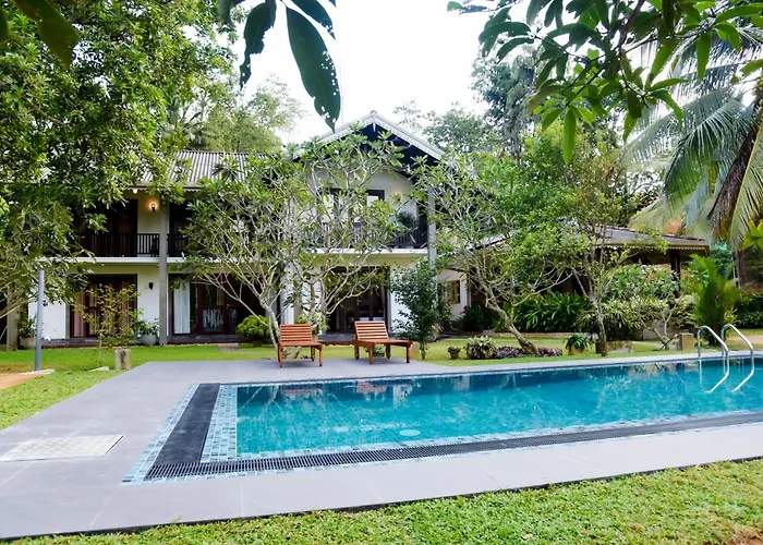 Villa Peacock