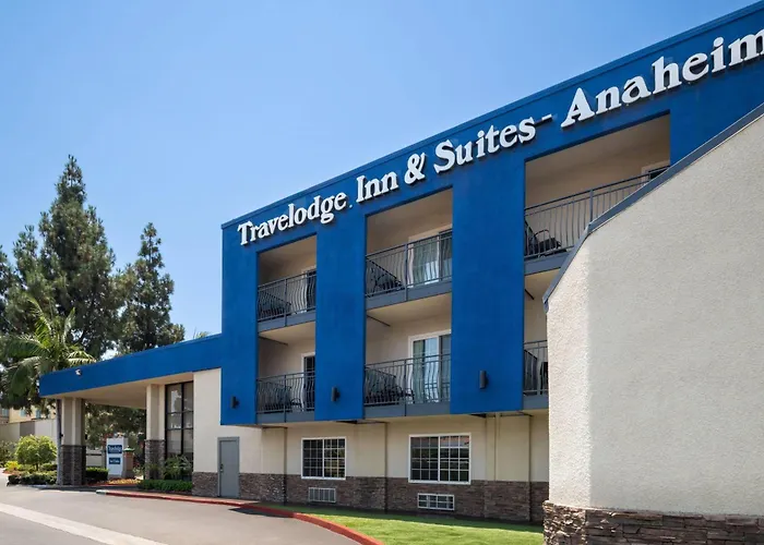 Travelodge Inn & Suites By Wyndham Anaheim On Disneyland Dr