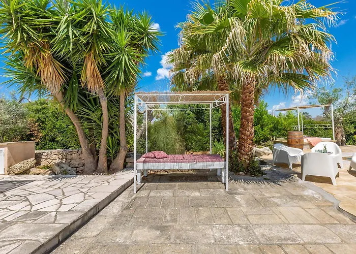 Ville con la piscina privata a Casarano