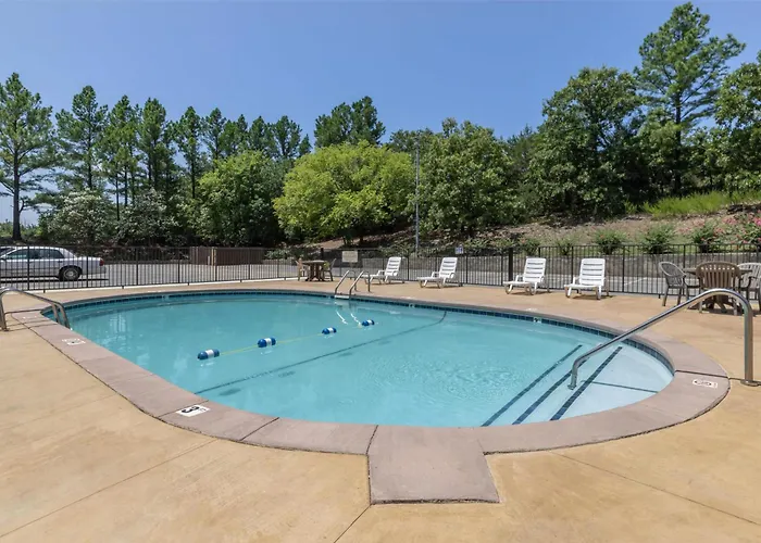 Surestay Plus Hotel By Best Western Poteau