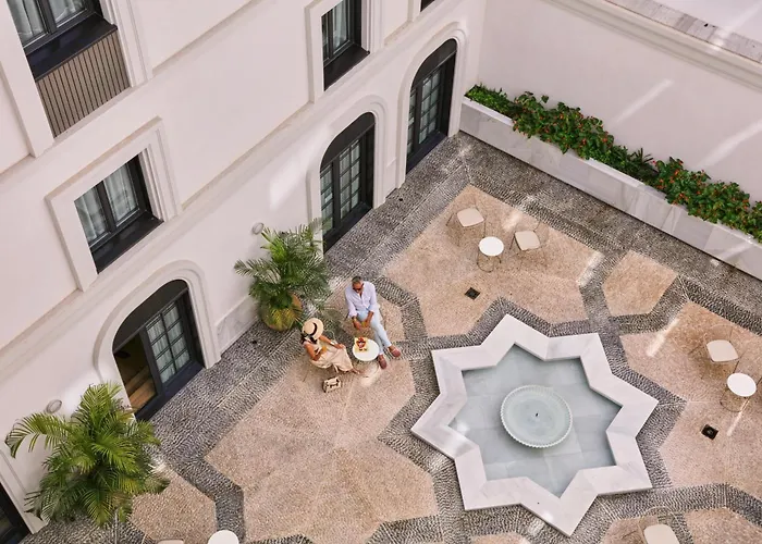 Hotel Becquer