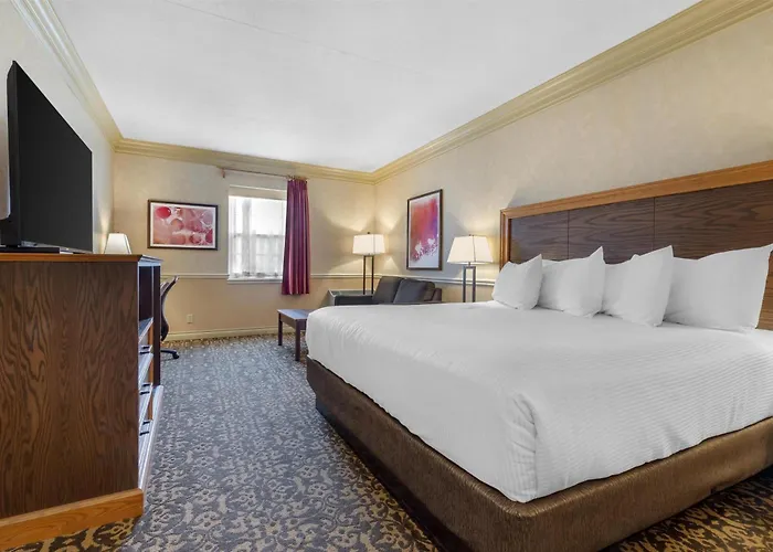 Best Western Parkway Inn & Conference Centre