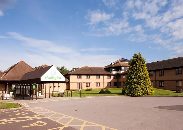 Taunton Hotels With Pool