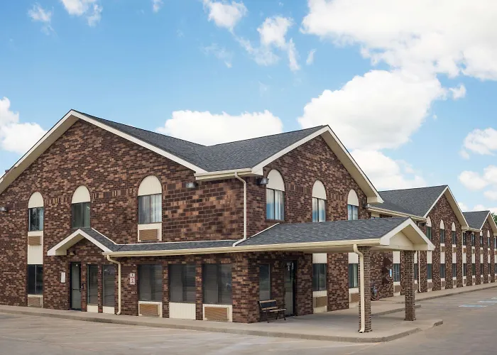 Days Inn By Wyndham Muncie -Ball State University