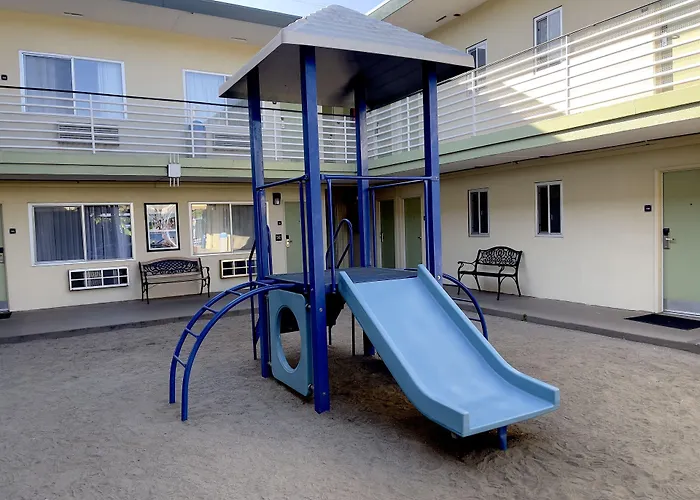 Quality Inn & Suites Anaheim At The Park