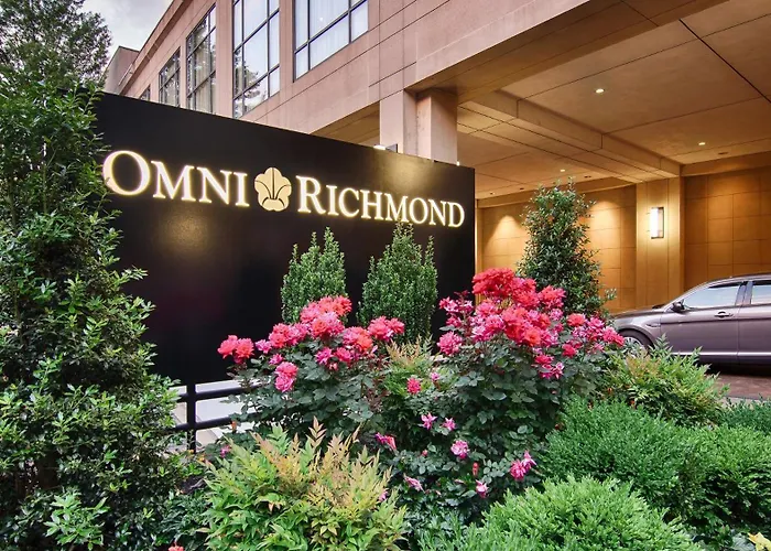 Richmond Hotels With Pool
