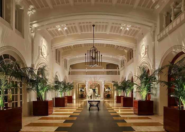 Cloister At The Boca Raton