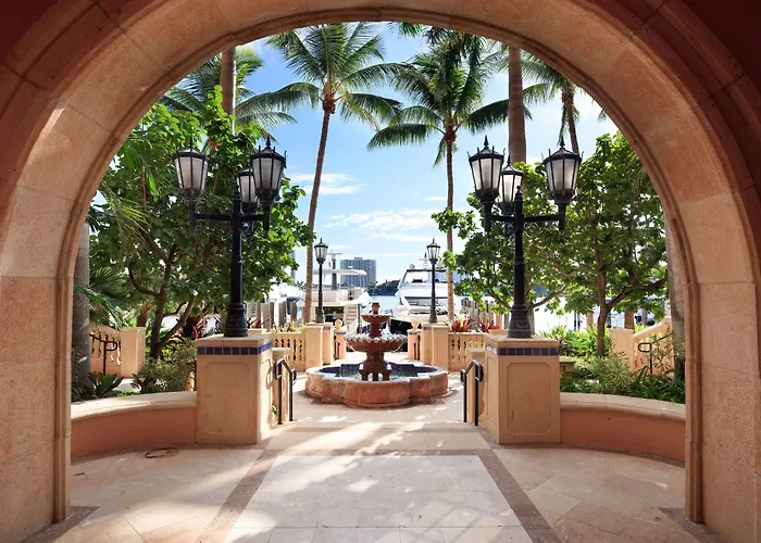 Cloister At The Boca Raton