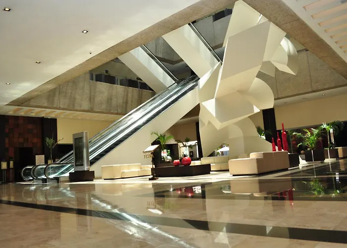 Royal Pedregal