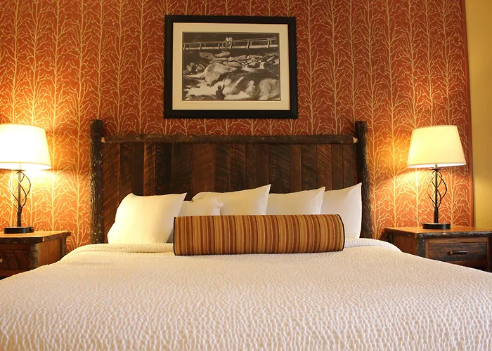 Old Creek Lodge