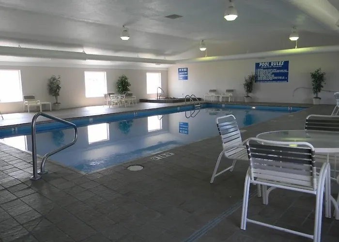 Boarders Inn & Suites By Cobblestone Hotels - Munising Wetmore