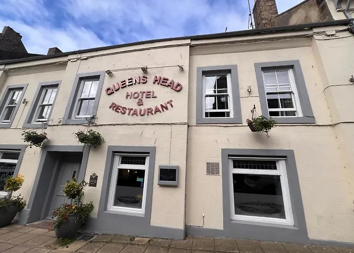 Queens Head Hotel