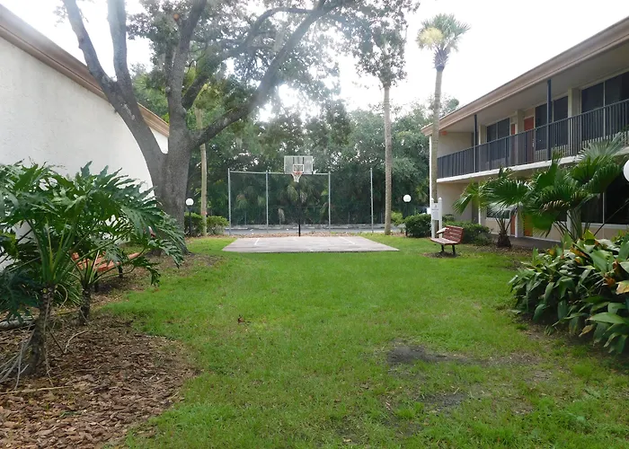 Ramada By Wyndham Kissimmee Gateway - Free Theme Park Shuttle Hotel Four Corners