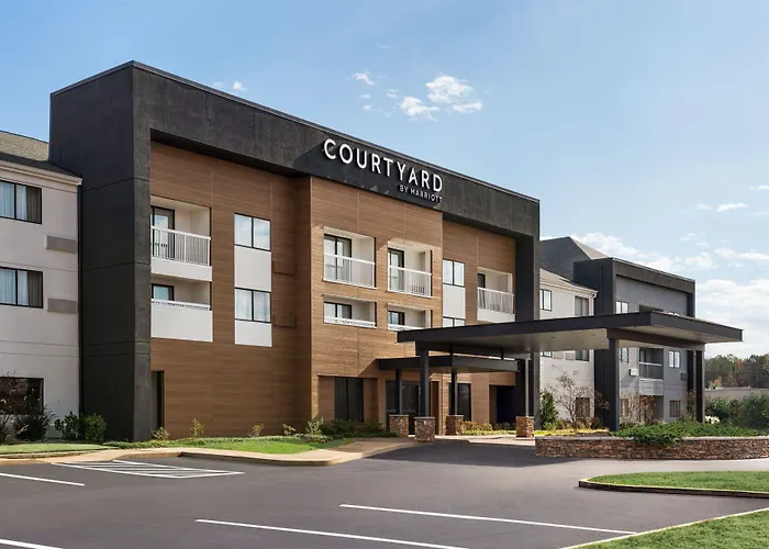 Courtyard Tupelo Hotel