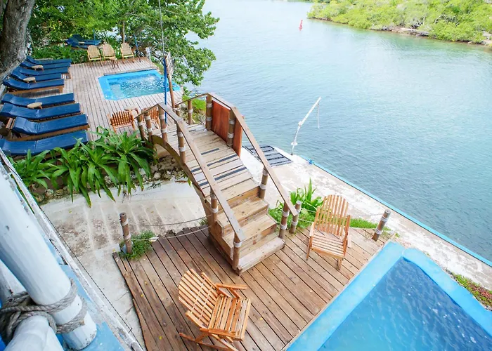 Isla Mulata, Islas del Rosario Isla Grande 