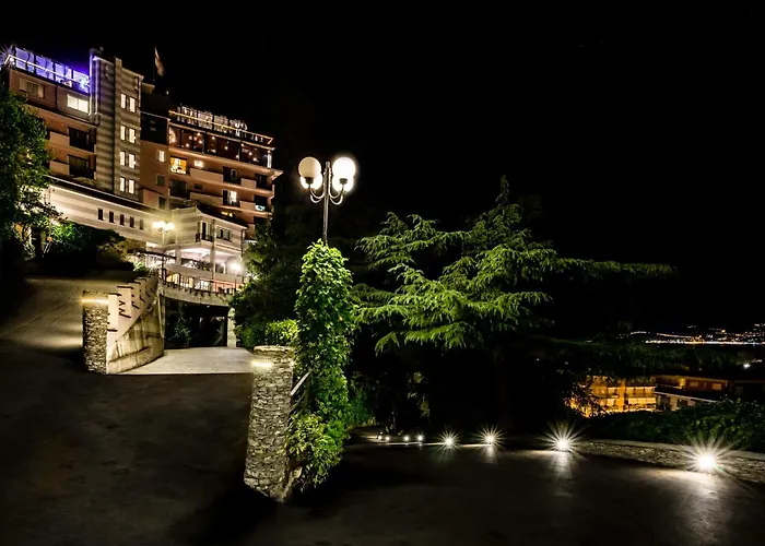 Hotel Vis A Vis