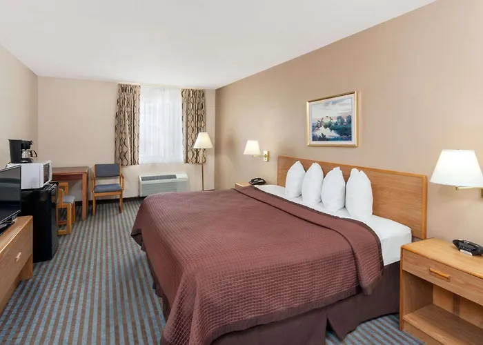 Days Inn By Wyndham Charleston