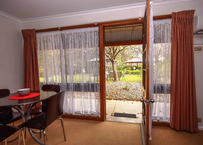 River Country Inn (Adults Only)