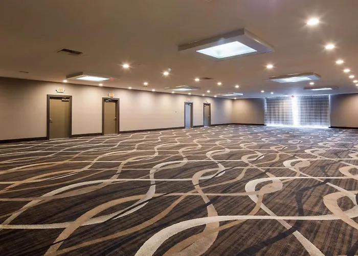 Surestay Plus Hotel By Best Western Point Richmond