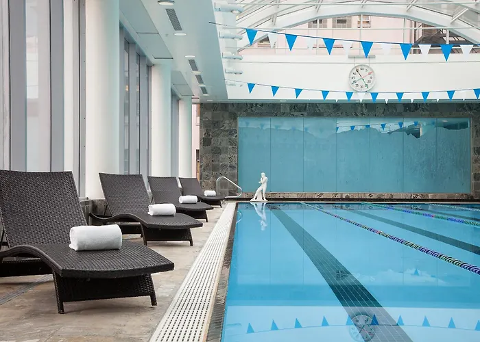 Auberge Vancouver Hotel