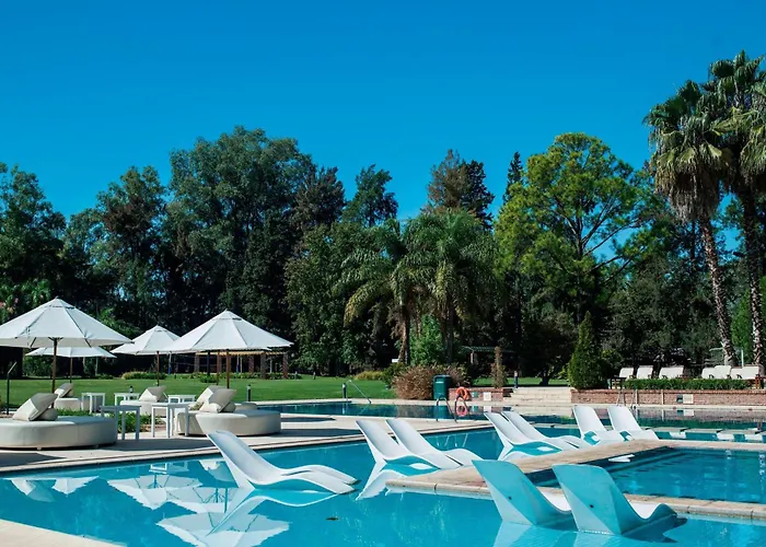 Sheraton Pilar Hotel & Convention Center