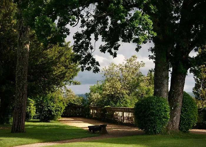 Chateau De Mercues