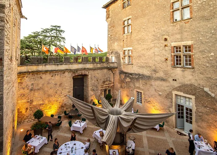 Chateau De Mercues