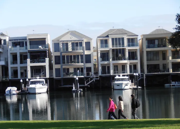 Haven Marina Motel