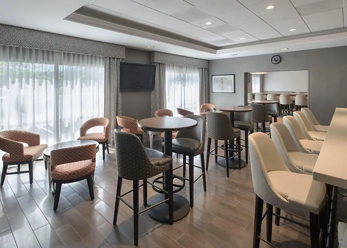 Hampton Inn Boston Logan Airport Revere