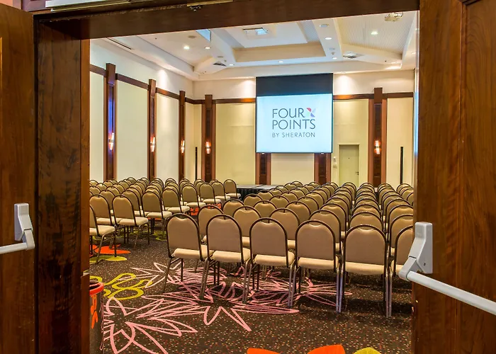 Qoya Hotel Curitiba, Curio Collection By Hilton