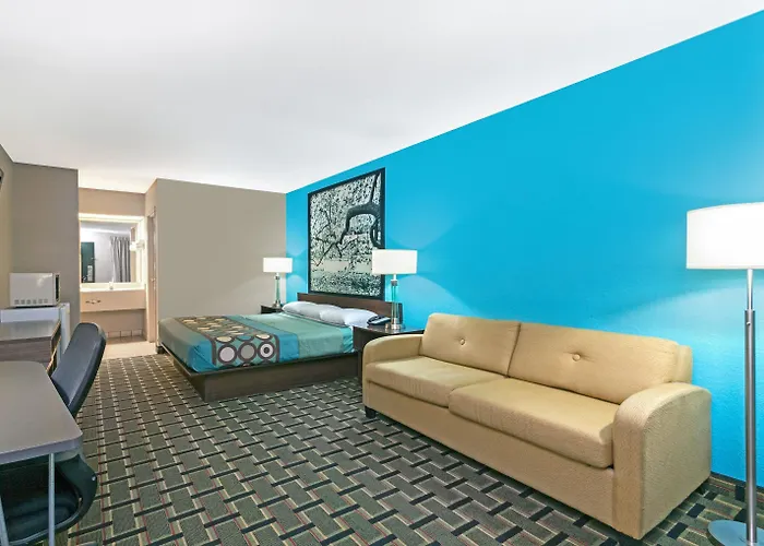 Super 8 By Wyndham Brunswick South I-95 Motel