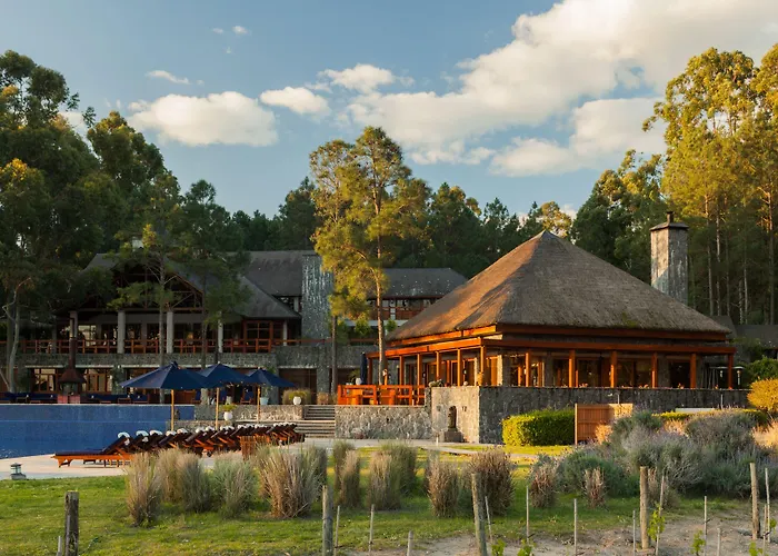 Carmelo Resort & Spa