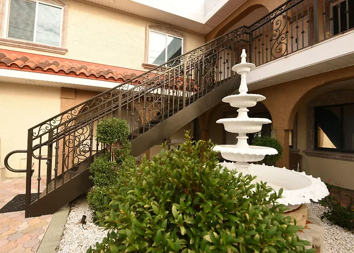 Bayview Plaza Waterfront Resort