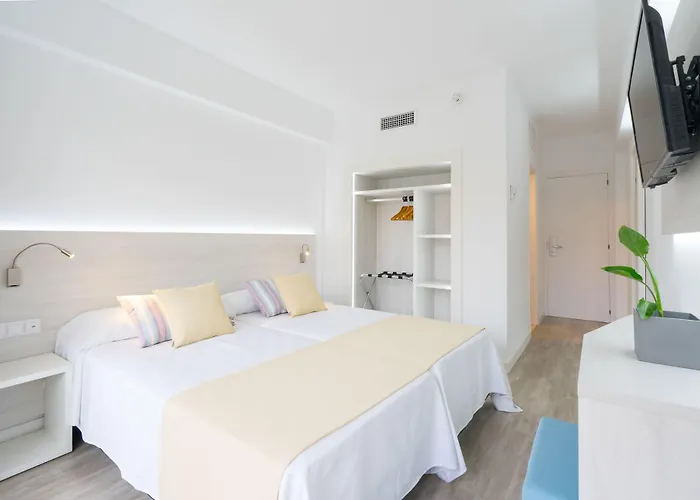 Hotel O7 Vistanova Magaluf 