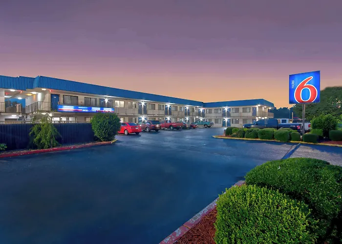 Motel 6-Russellville, Ar