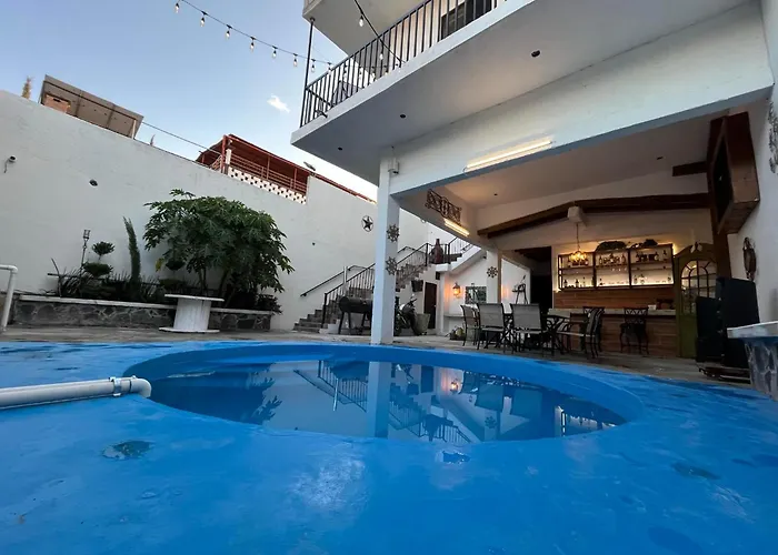 Hotel 305