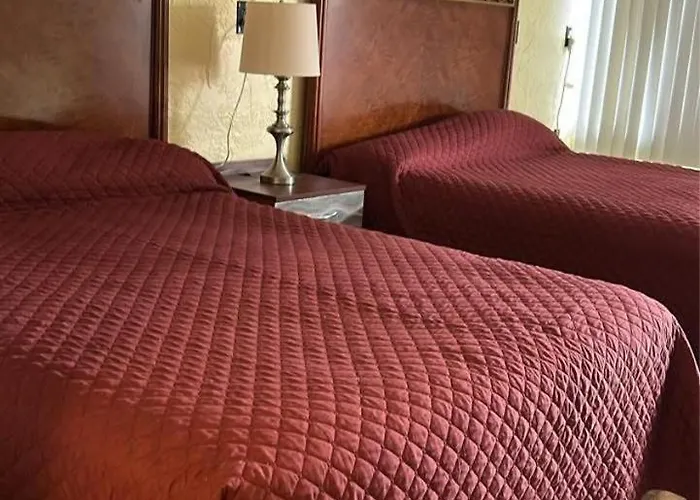 Sebastian Inn