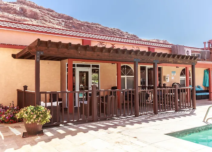 Aarchway Inn